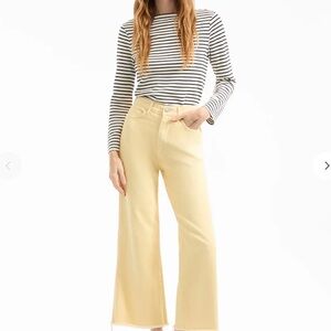 Veronica Beard Taylor crop Light Yellow Flare Jeans
